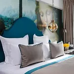 Hotel Heavenwood Suites Near Delhi Airport